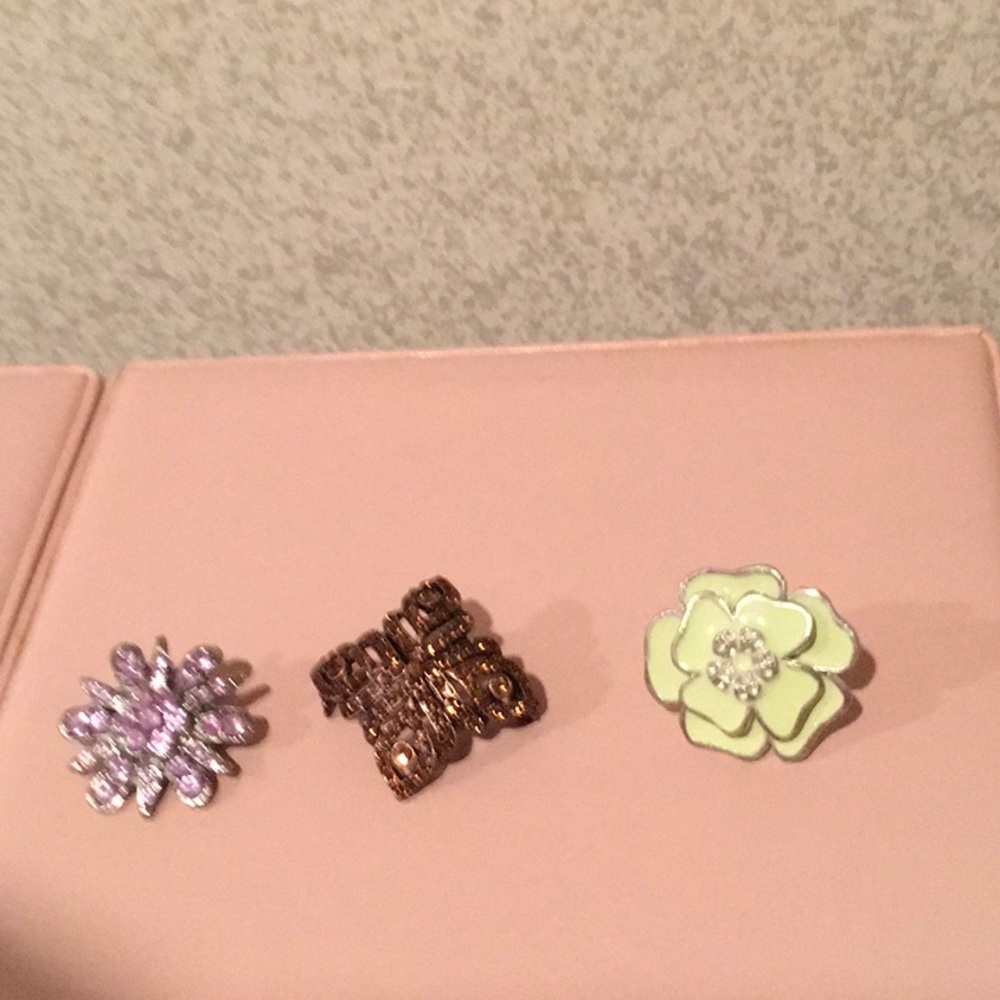 Fashion pins